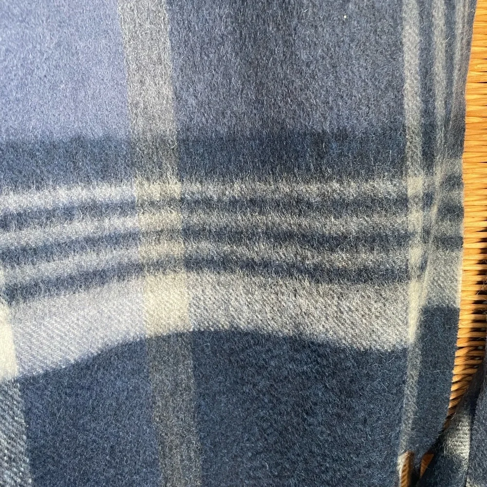 Jos. A. Bank Cashmere Men’s Winter Scarf Blue Gray Plaid Fringe NWOT 12x68